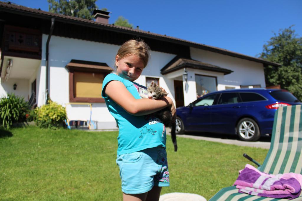 Bauernhof Schink Vila Zell am Moos Exterior foto